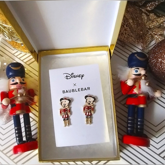 NWT Disney Mickey Mouse Holiday Nutcracker Earrings - Picture 5 of 16